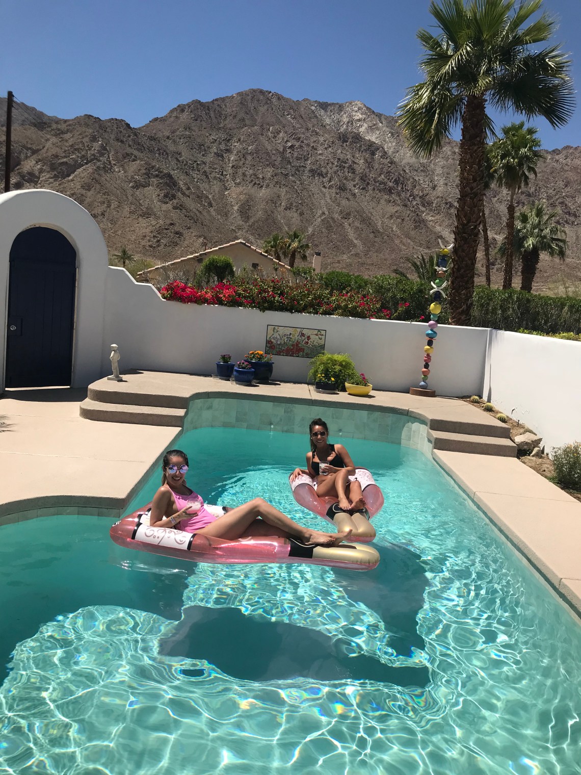 1CBB29DF-1141-4873-A4CB-ABE3E8606DDD